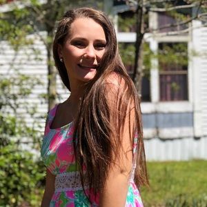 Meet your Posher, Abigail